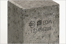 MDLシリーズ印字事例（コンクリートブロックへの印字）